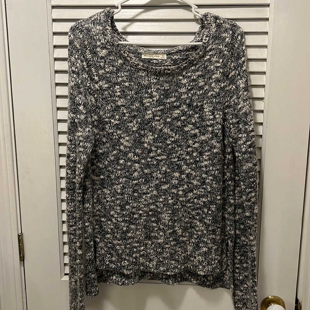 Blue/white sweater